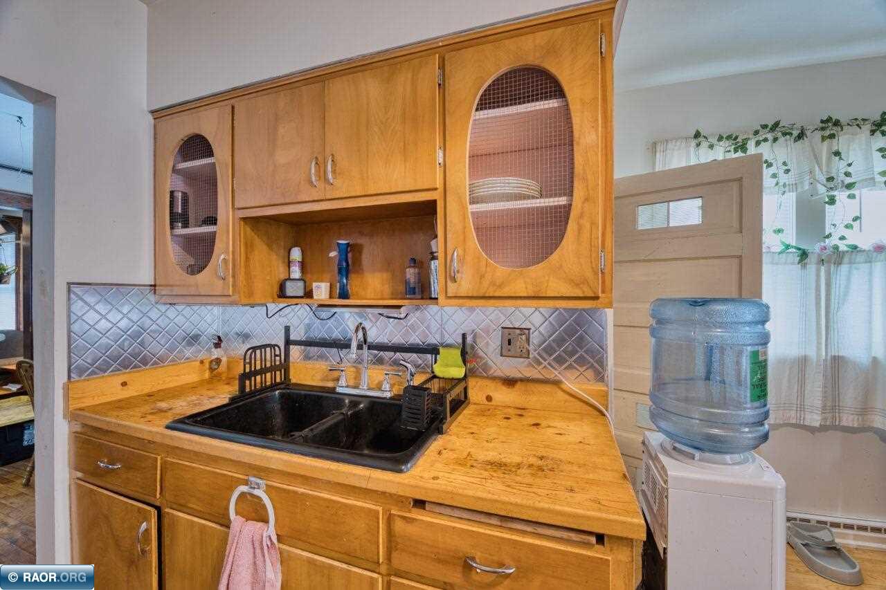 316 W 3rd Ave N, Aurora, MN 55705 Listing Photo  6