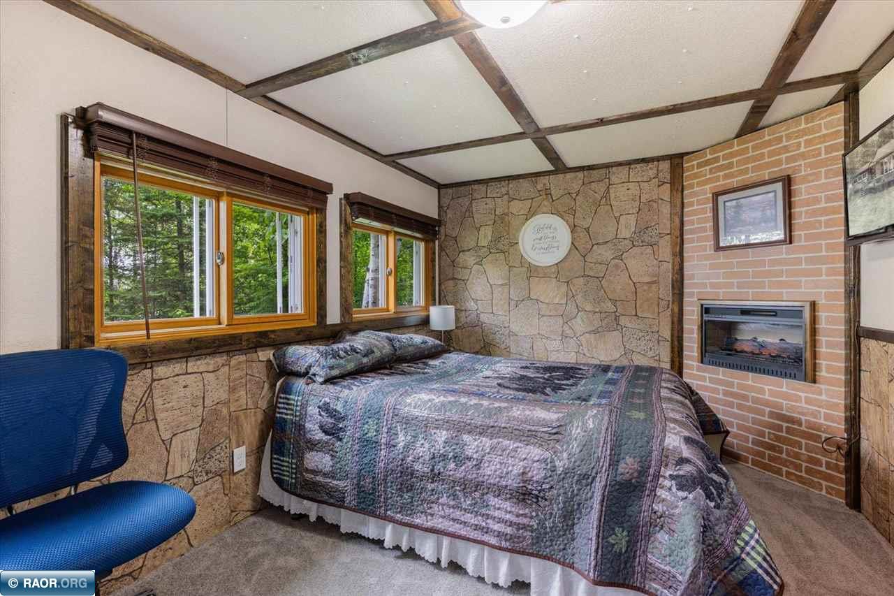 5953 S Long Lake Road