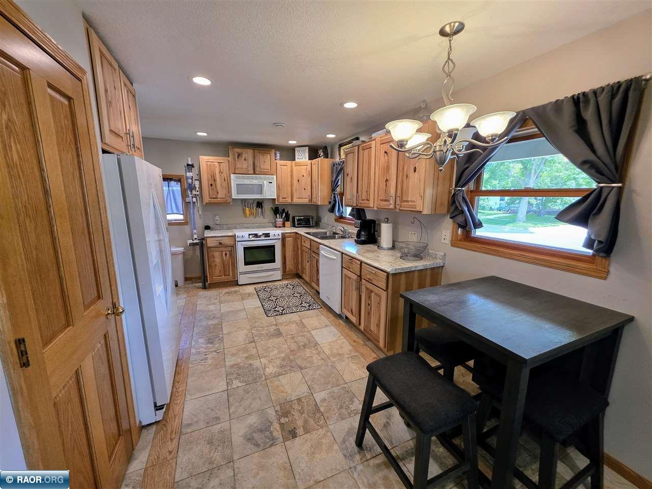 825 NE 2nd Ave, Grand Rapids, MN 55744 Listing Photo  7