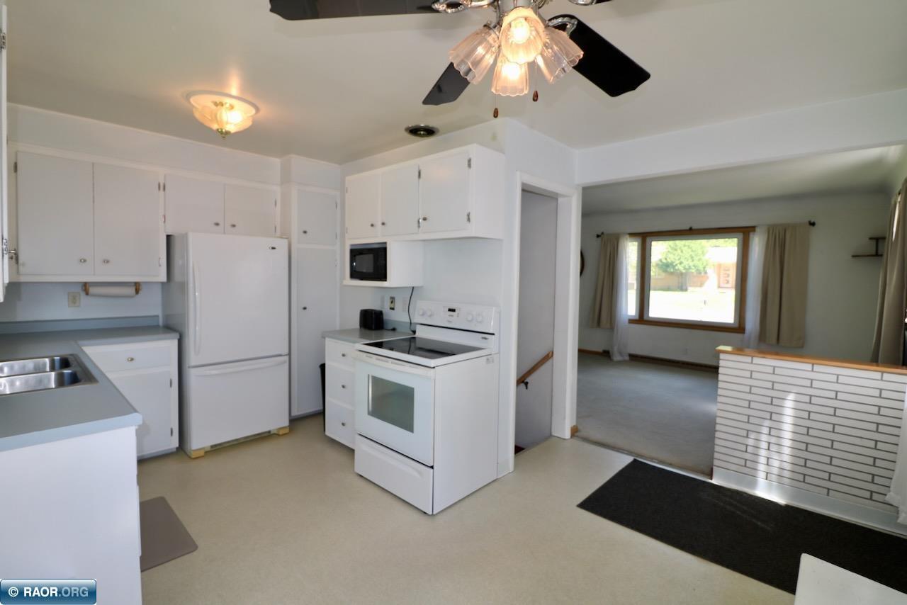 313 S 2nd St E, Aurora, MN 55705 Listing Photo  12
