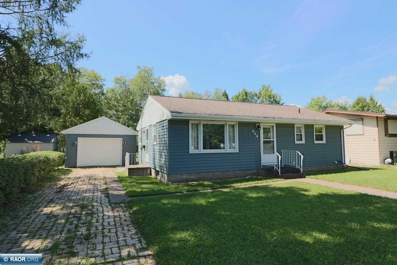 313 S 2nd St E, Aurora, MN 55705 Listing Photo  3