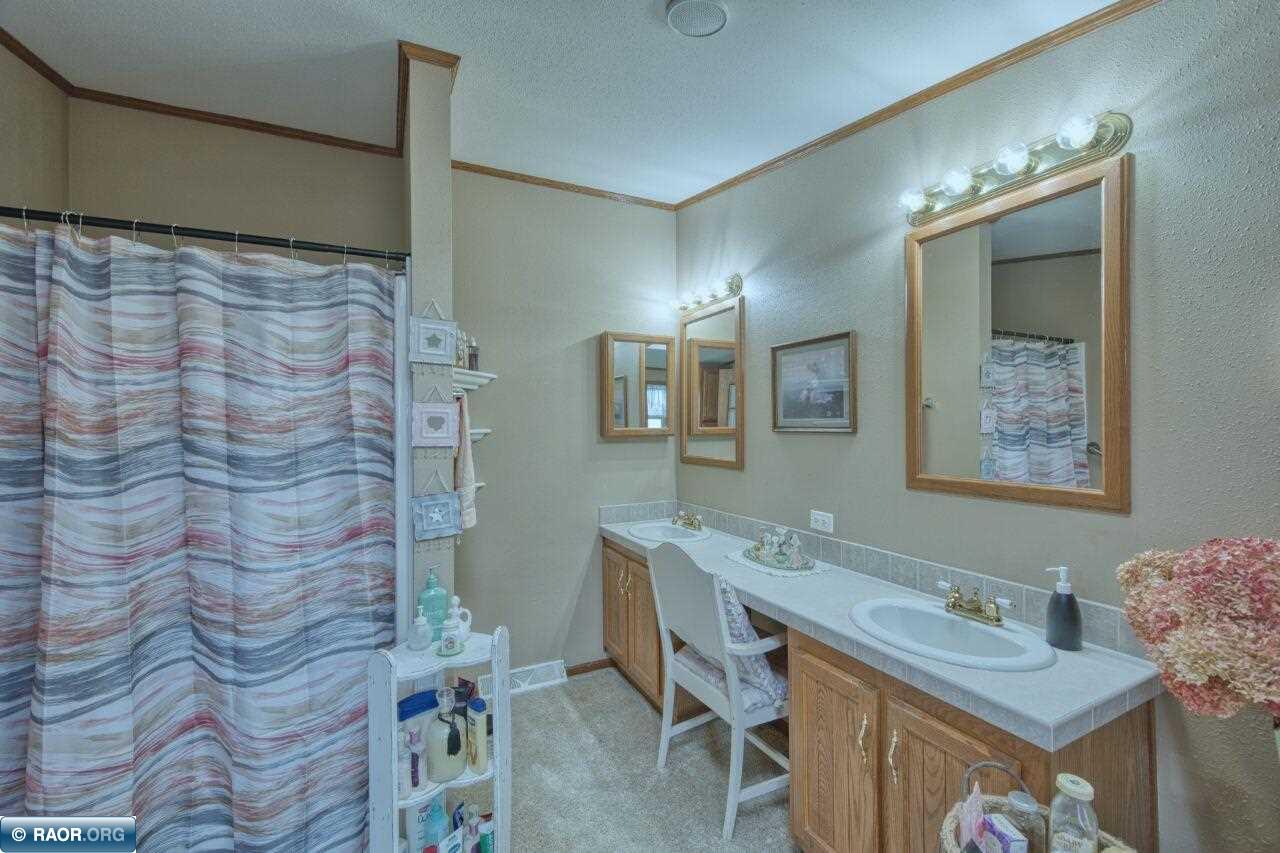 3360 N Leighton Rd, Hibbing, MN 55746 Listing Photo  17