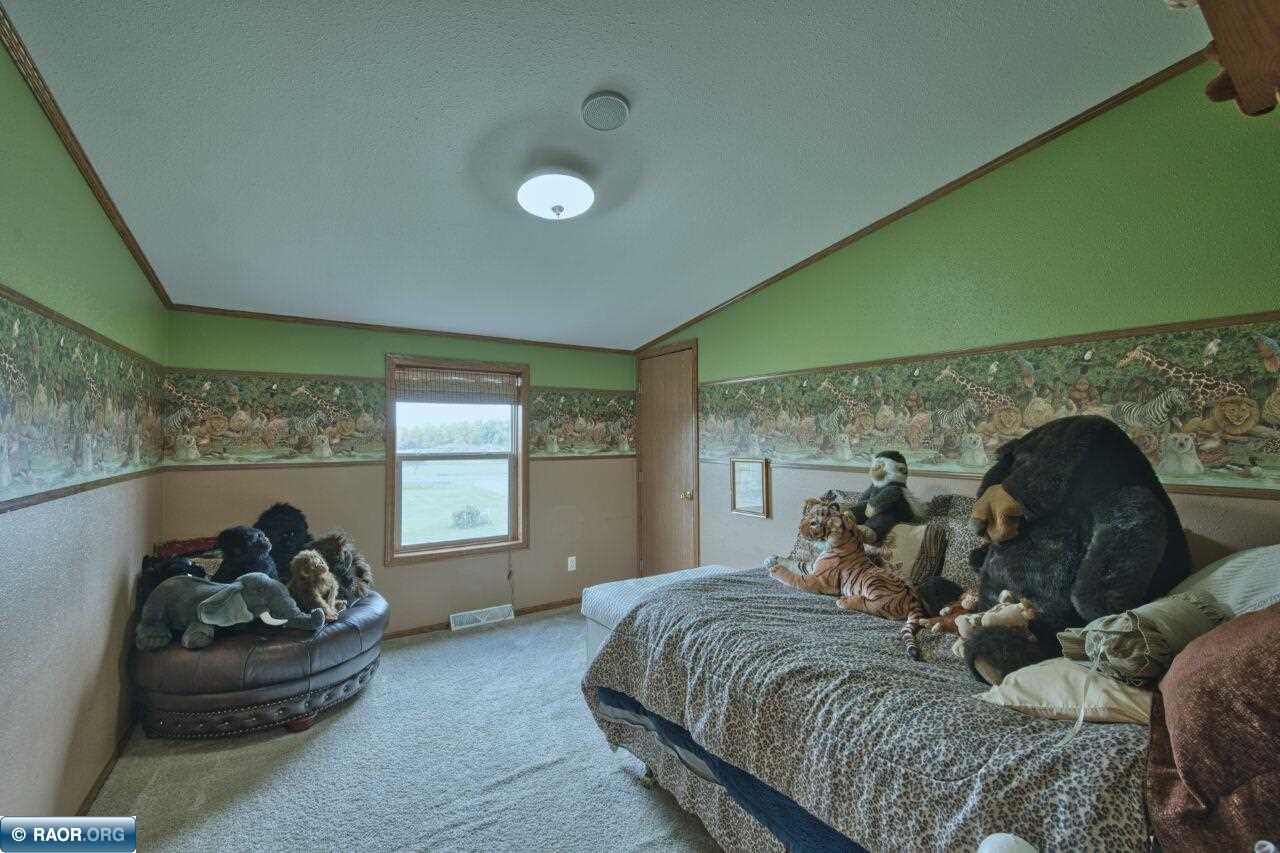 3360 N Leighton Rd, Hibbing, MN 55746 Listing Photo  18