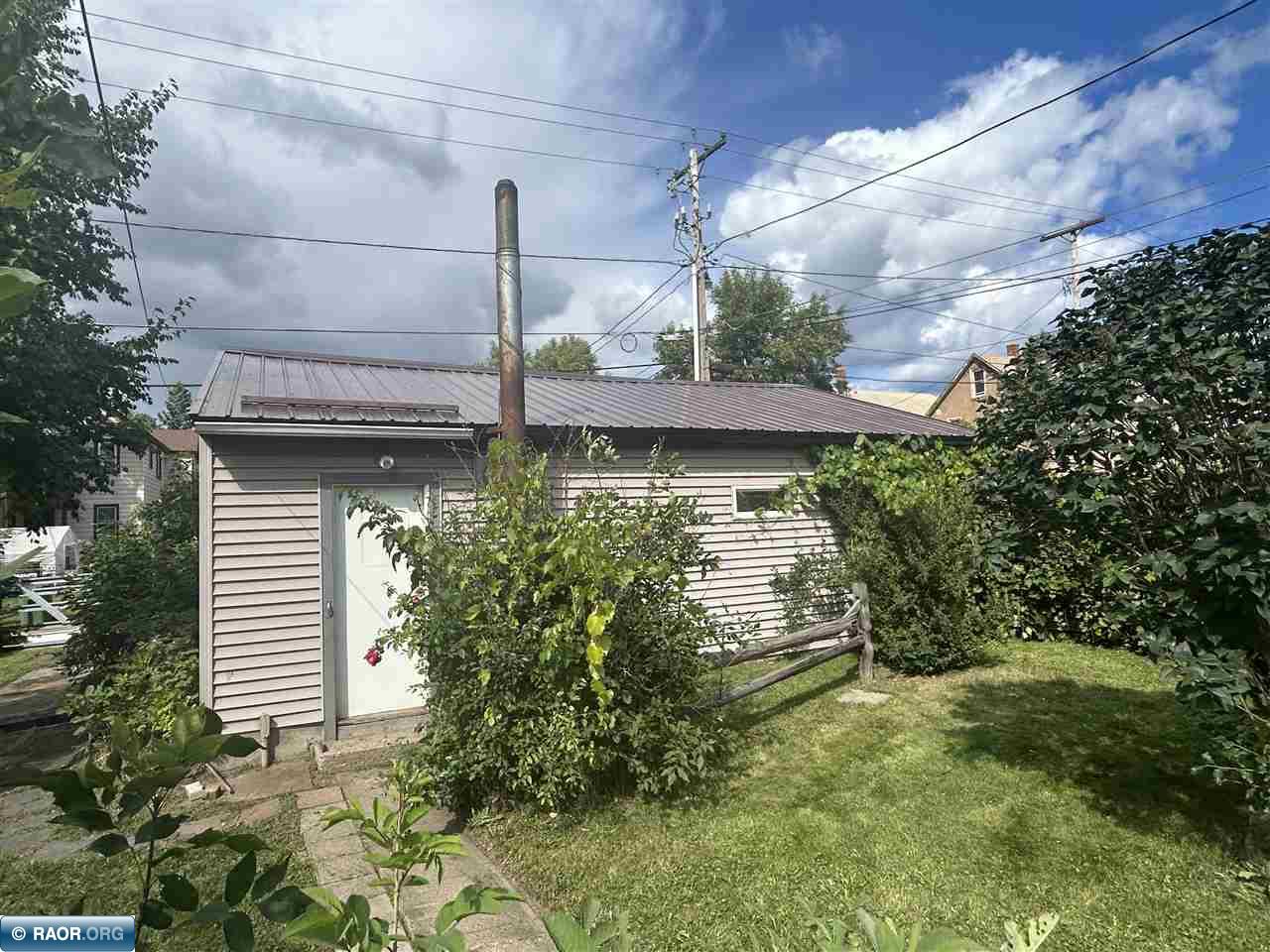131 E 17TH ST, Hibbing, MN 55746 Listing Photo  5