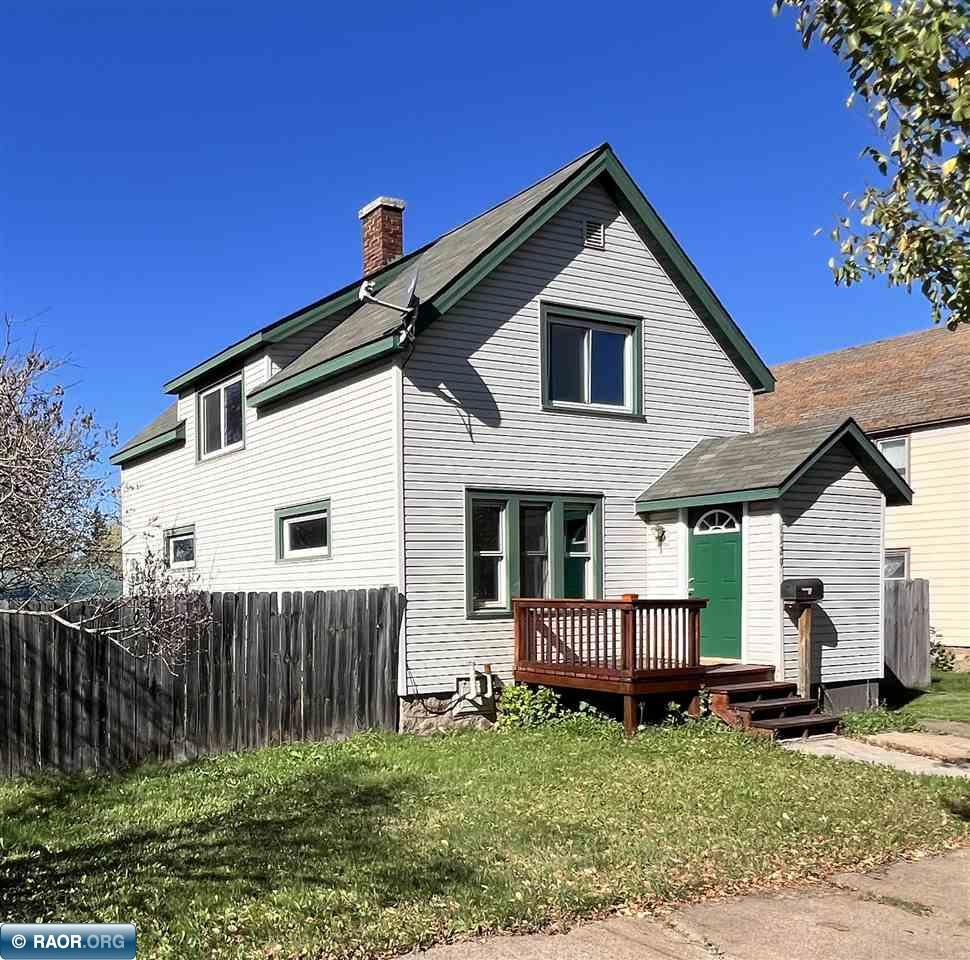 1129 16th Ave E, Hibbing, MN 55746 Listing Photo  2