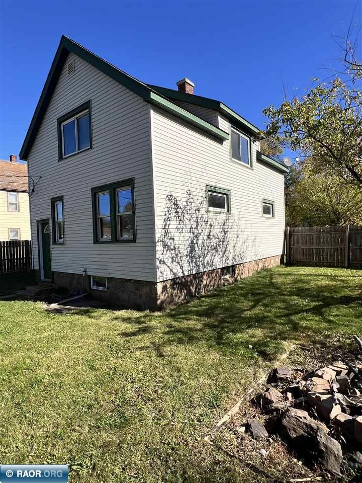 1129 16th Ave E, Hibbing, MN 55746 Listing Photo  8