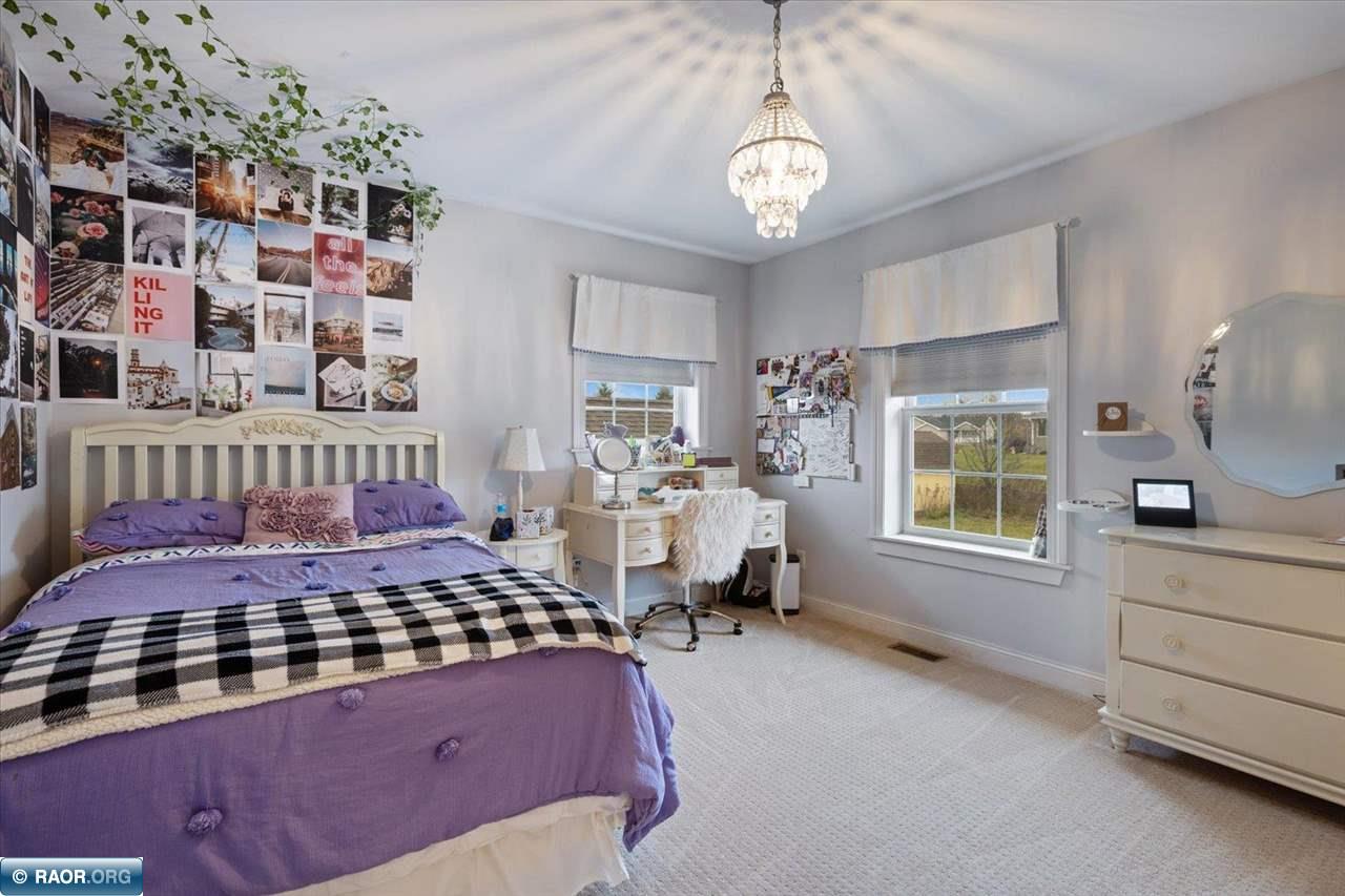 303 N Fairview Circle