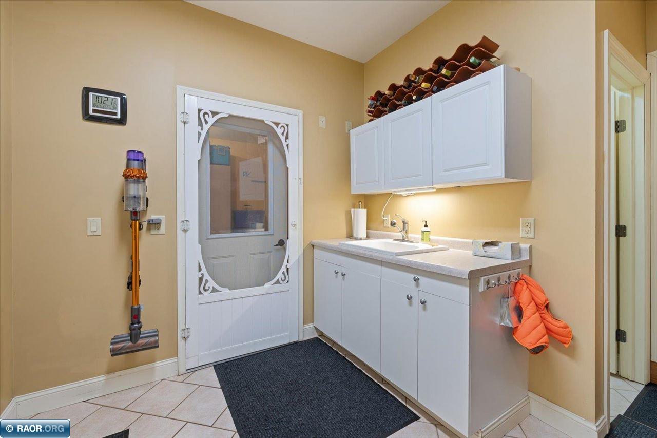 303 N Fairview Circle