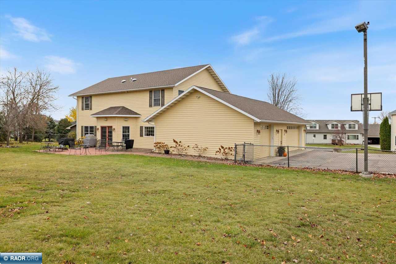 303 N Fairview Circle