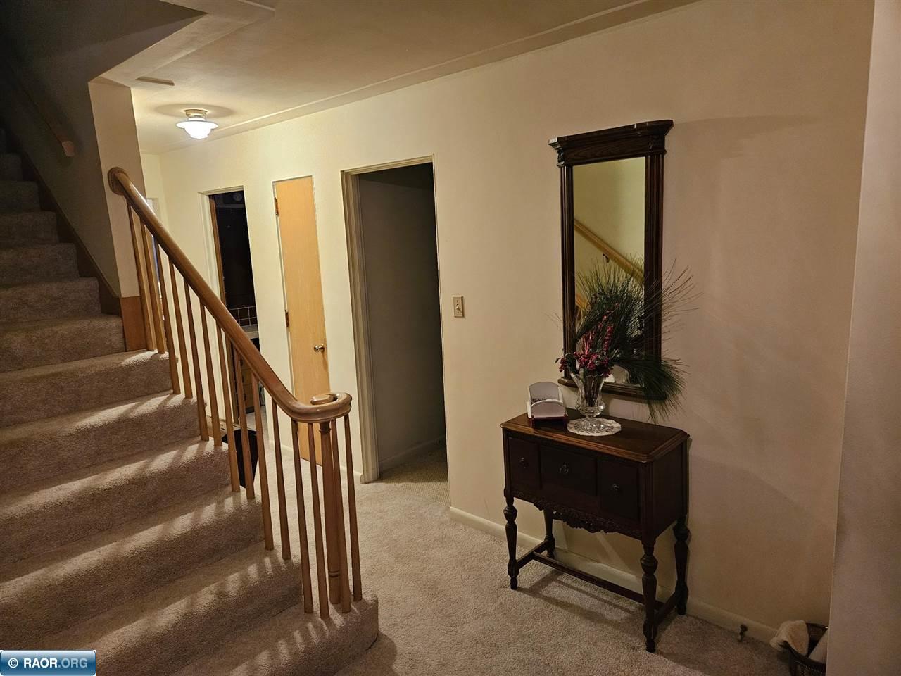 816 E 25th st, Hibbing, MN 55746 Listing Photo  17