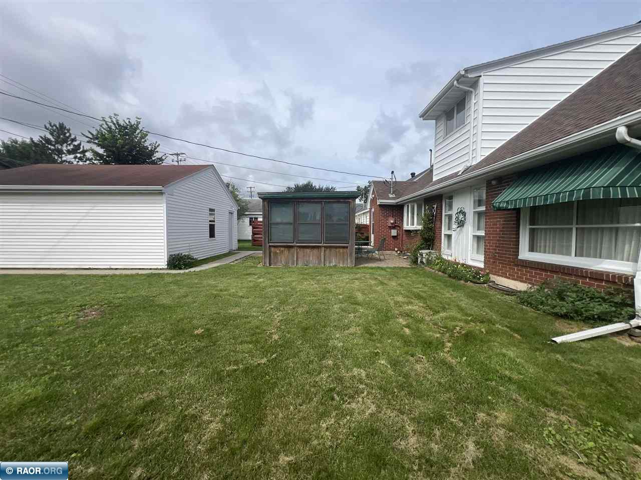 816 E 25th st, Hibbing, MN 55746 Listing Photo  3