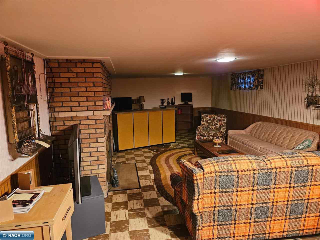 816 E 25th st, Hibbing, MN 55746 Listing Photo  24