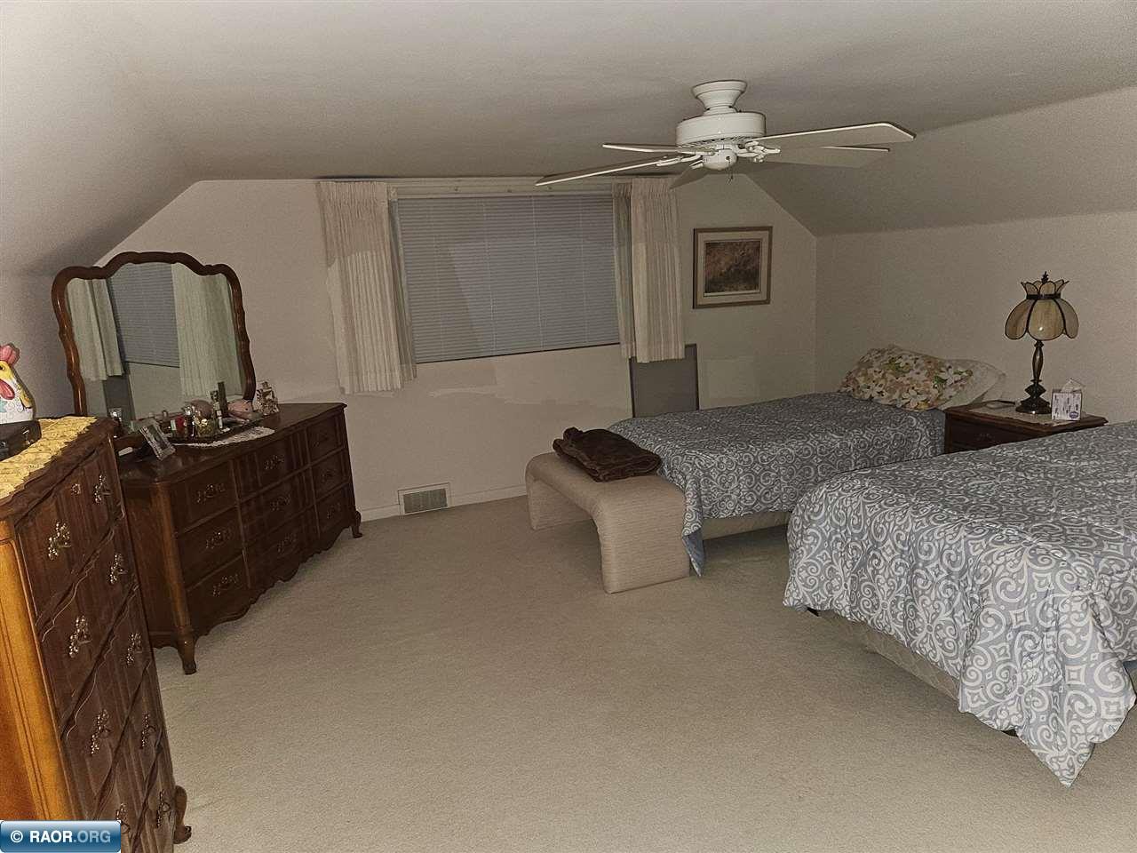 816 E 25th st, Hibbing, MN 55746 Listing Photo  30