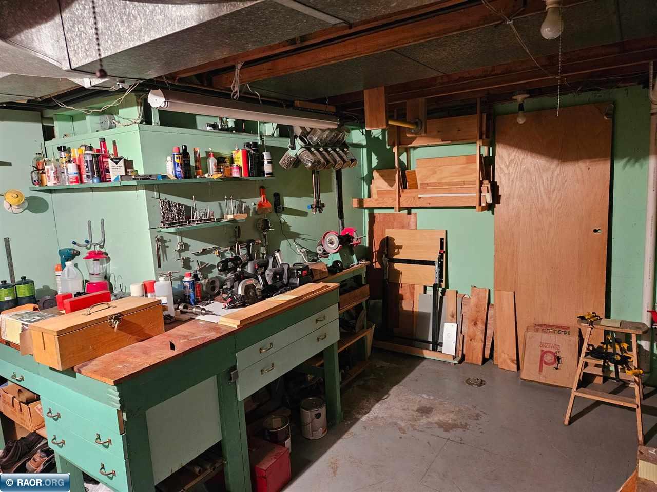 816 E 25th st, Hibbing, MN 55746 Listing Photo  39