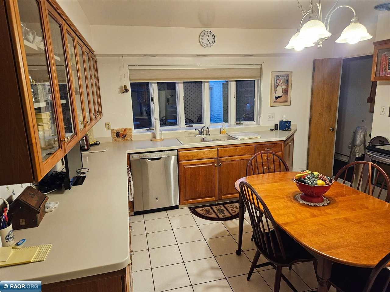 816 E 25th st, Hibbing, MN 55746 Listing Photo  9