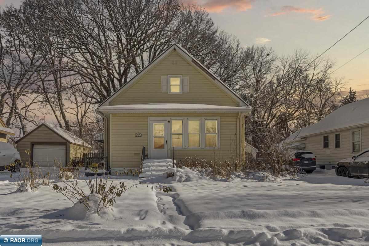 604 Ulstad Avenue, Albert Lea, MN 56007 Listing Photo  2
