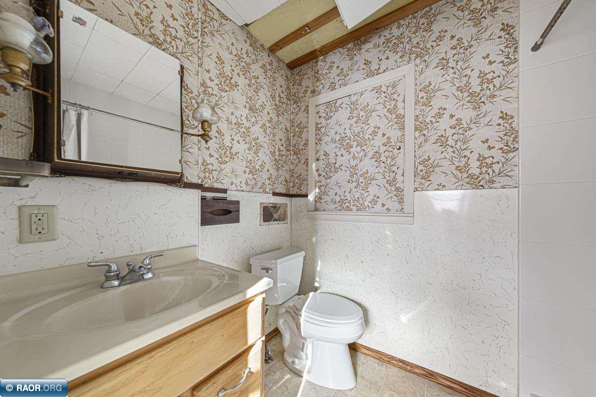 604 Ulstad Avenue, Albert Lea, MN 56007 Listing Photo  21