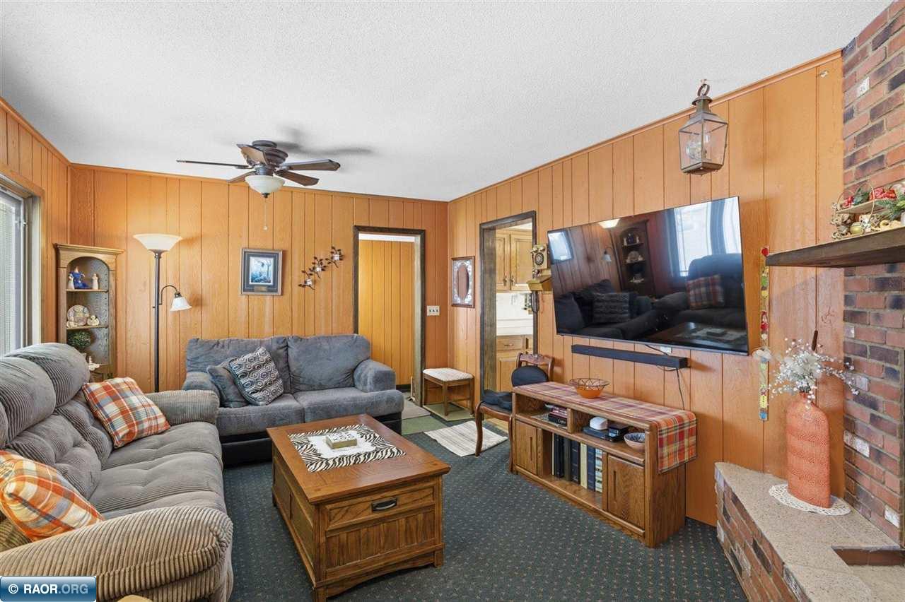 2418 4th Ave E, Hibbing, MN 55746 Listing Photo  12