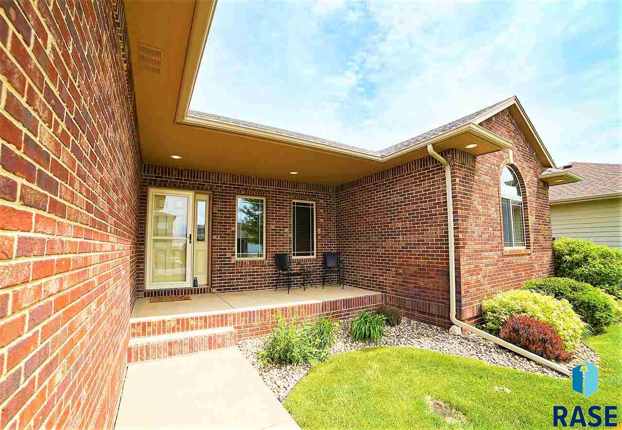 The Experience Real Estate 820 W Fox Ct Tea Sd 57064 Real Estate Listing