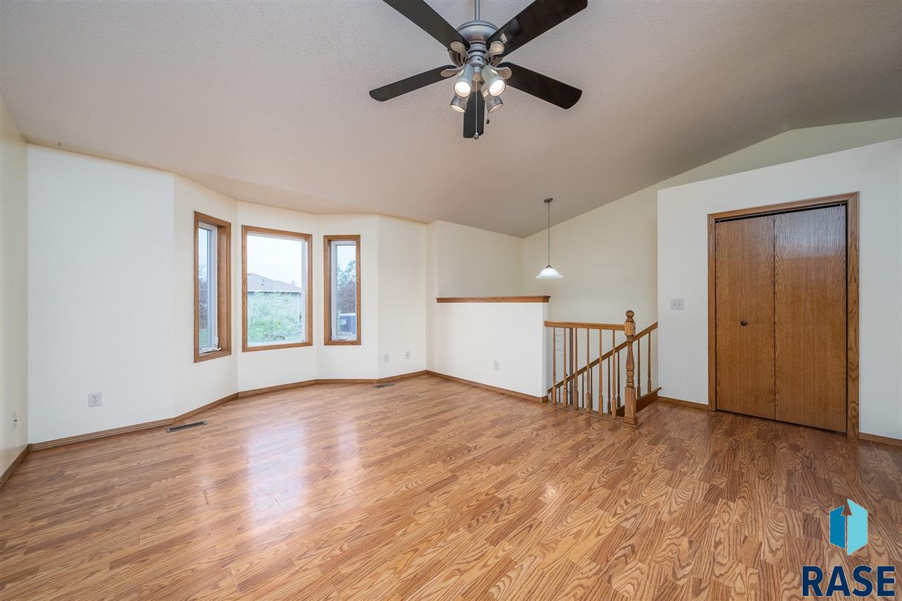The Experience Real Estate 6020 S Galway Ave Sioux Falls Sd 57106 Real Estate Listing