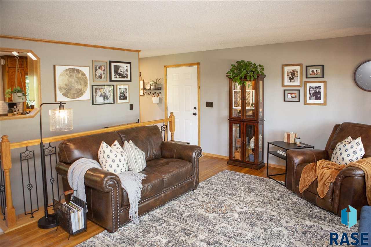 The Experience Real Estate 1204 N Six Mile Rd Sioux Falls Sd 57110 Real Estate Listing