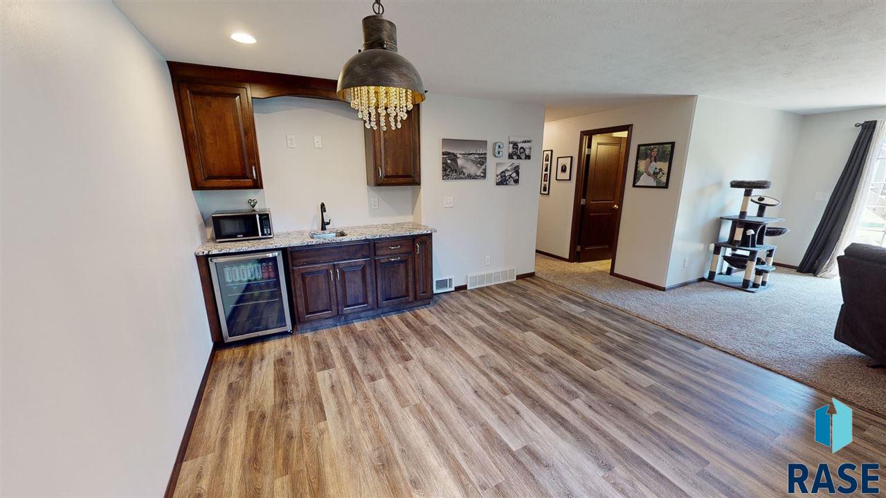 The Experience Real Estate 805 W Eagle Ridge St Sioux Falls Sd 57108 Real Estate Listing