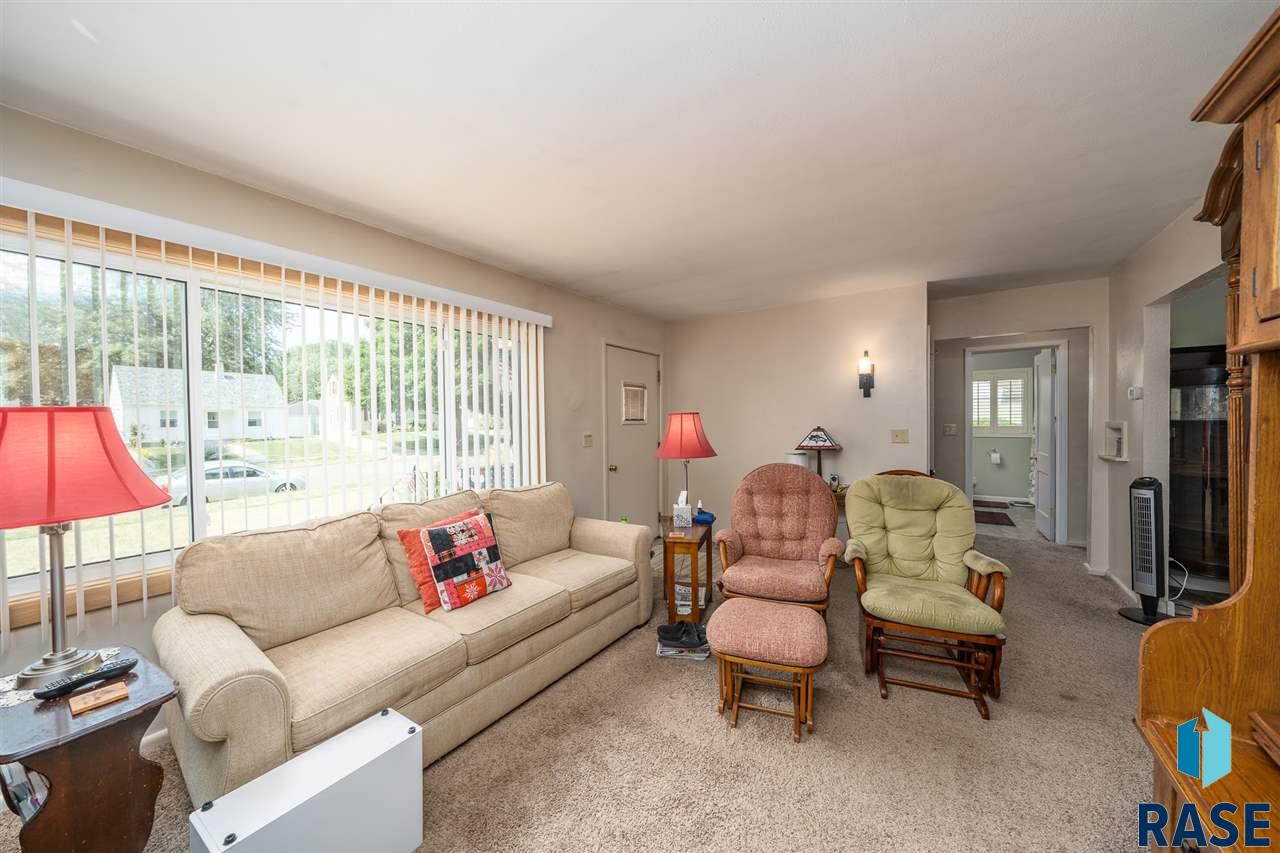 The Experience Real Estate 2500 S Glendale Ave Sioux Falls Sd 57105 Real Estate Listing