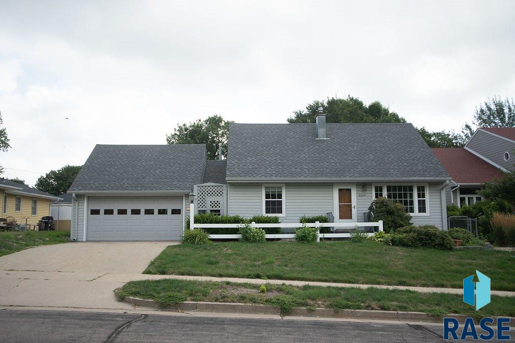 The Experience Real Estate 2004 S Sherman Ave Sioux Falls Sd 57105 Real Estate Listing