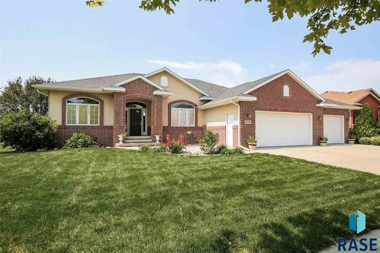 LandMark Realty & Auction, Inc.