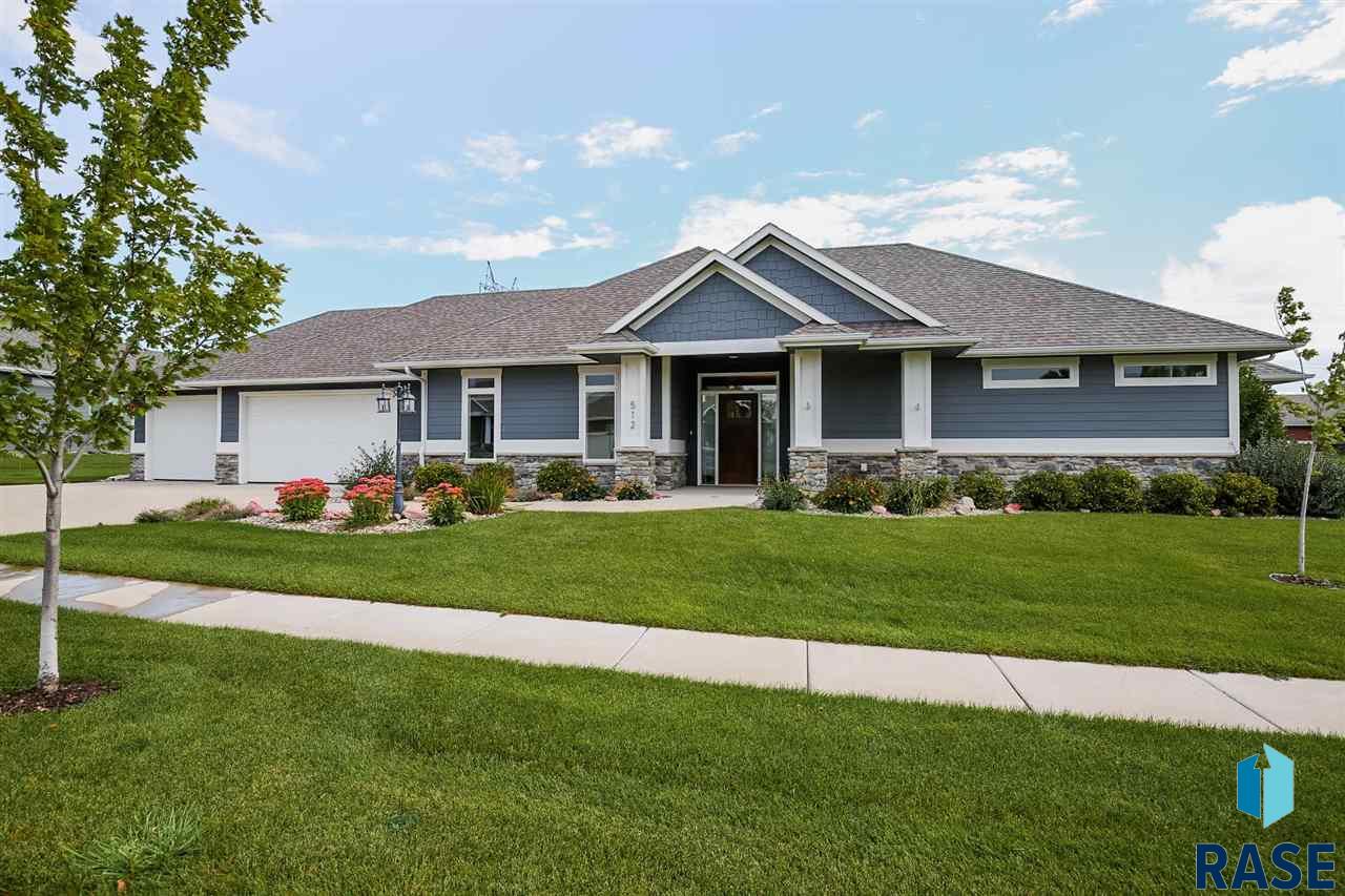 512 S Red Spruce Avenue, Sioux Falls, SD 57110
