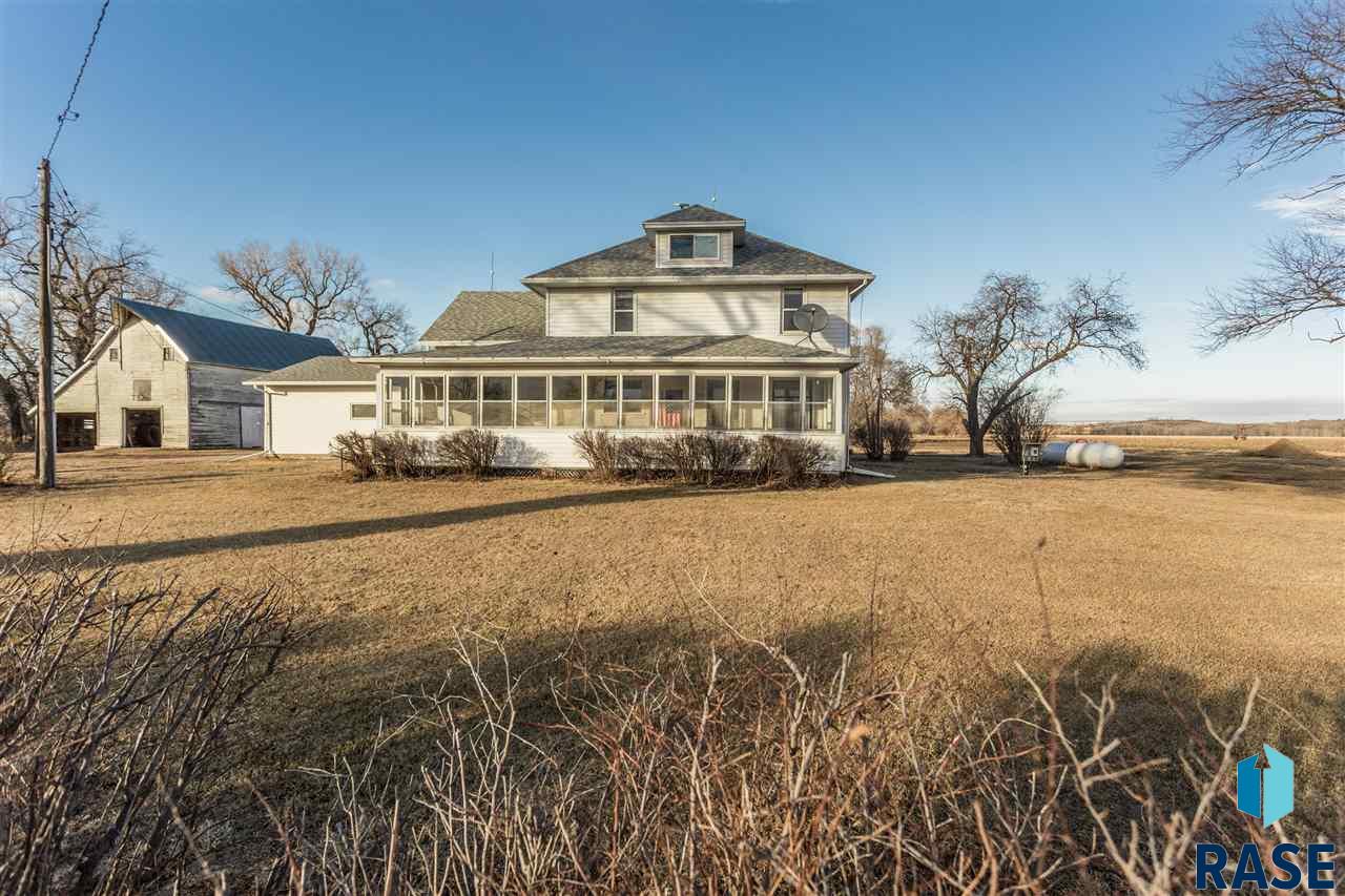 47660 320th Street, Elk Point, SD 57025