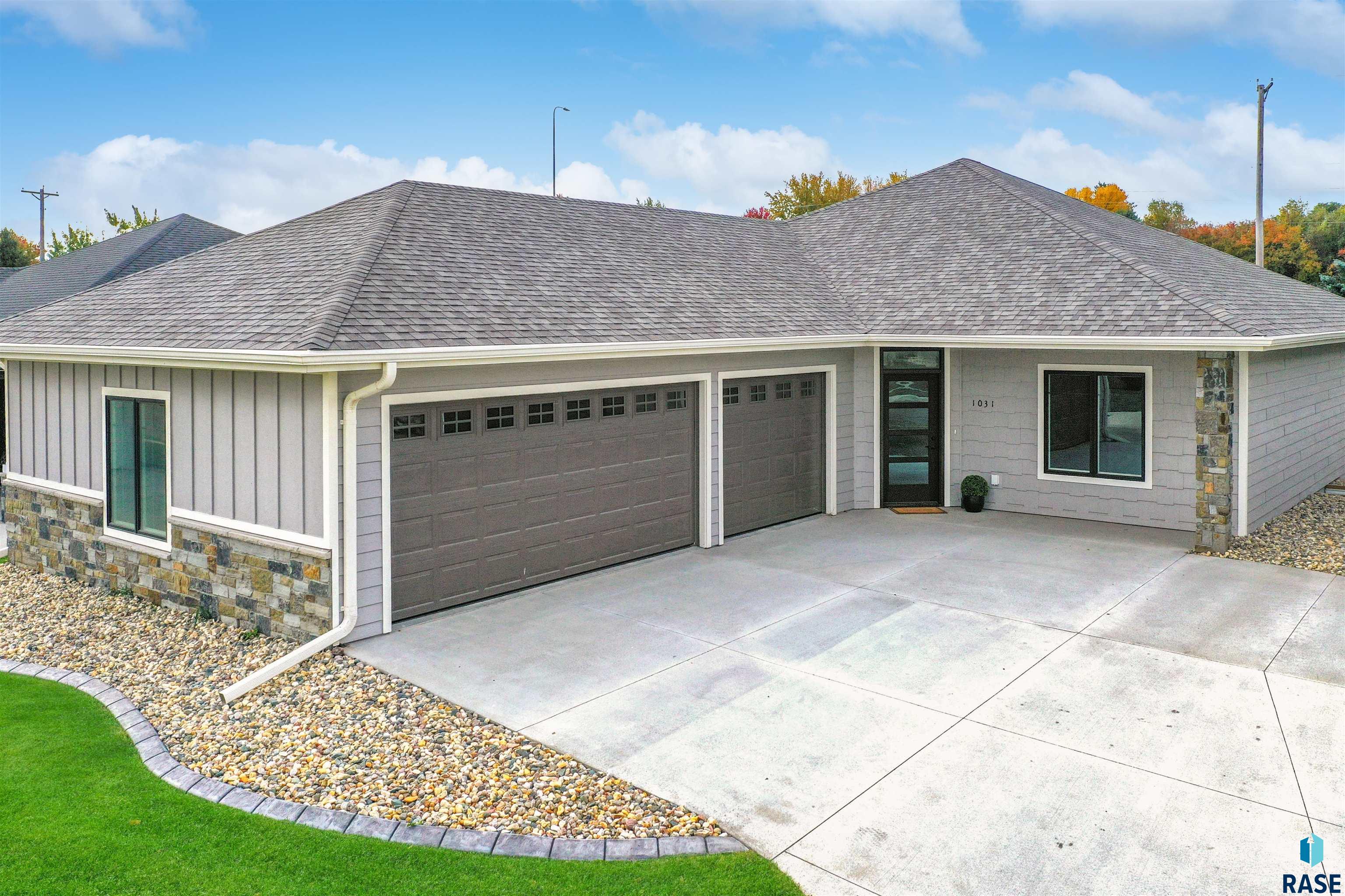 1031 Clubhouse Ct