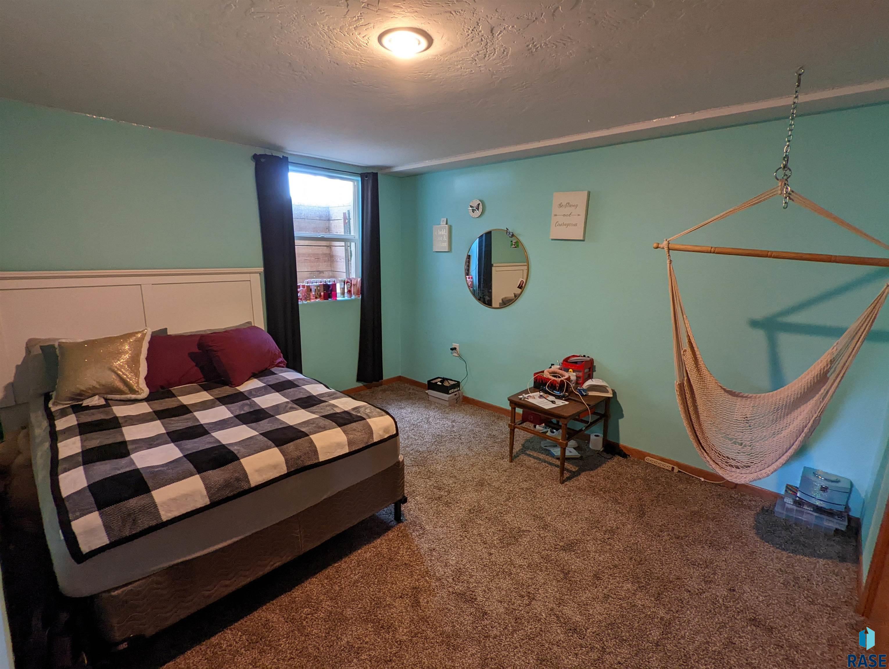 1113 S Joliet St Street