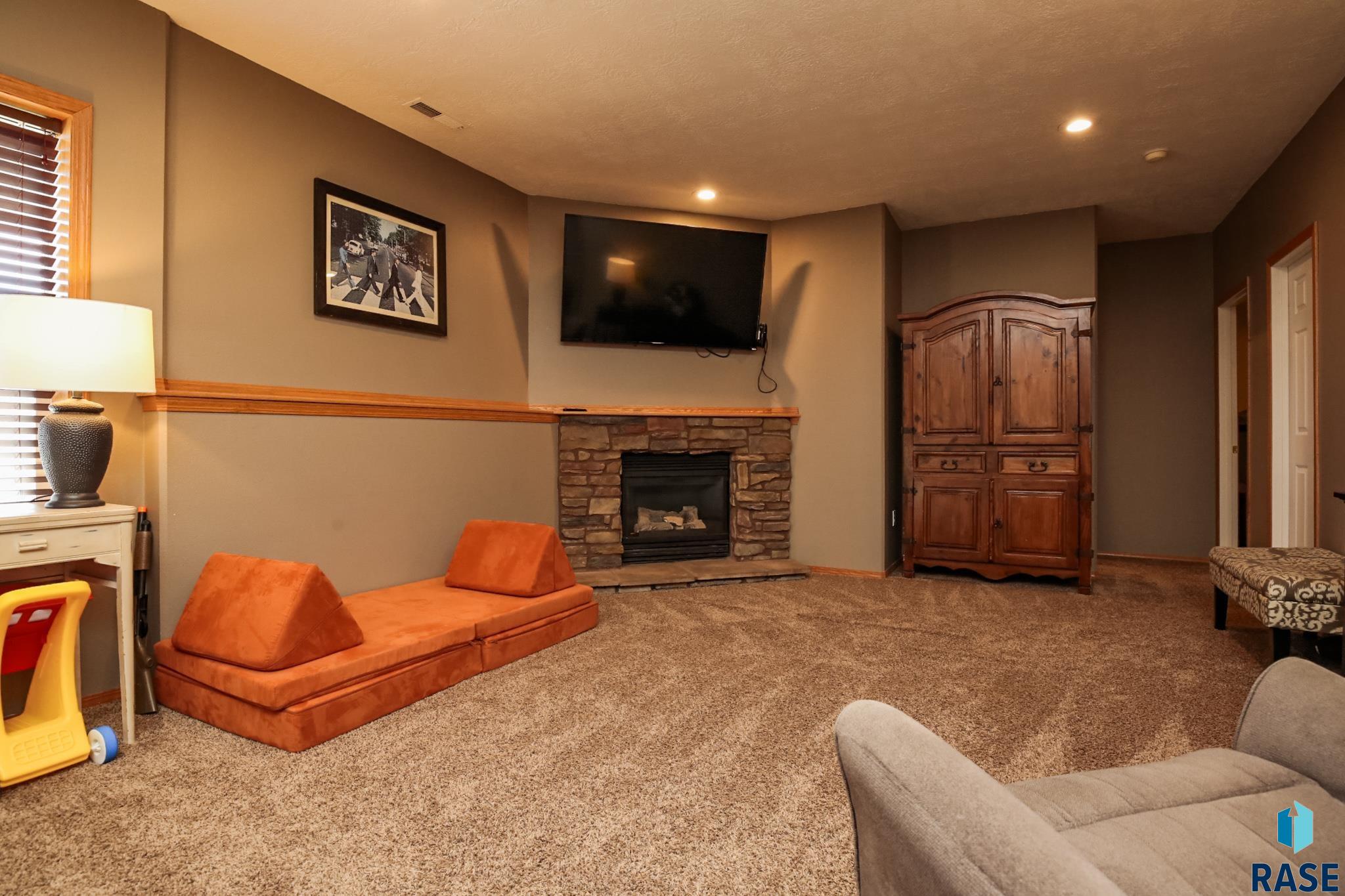 113 E Ponderosa Cir