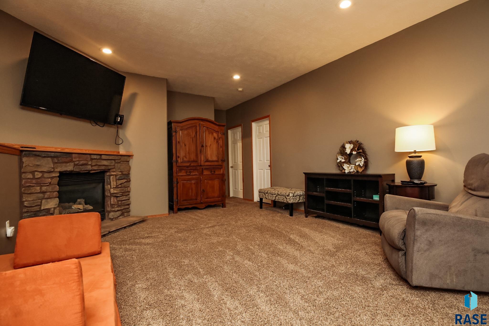 113 E Ponderosa Cir