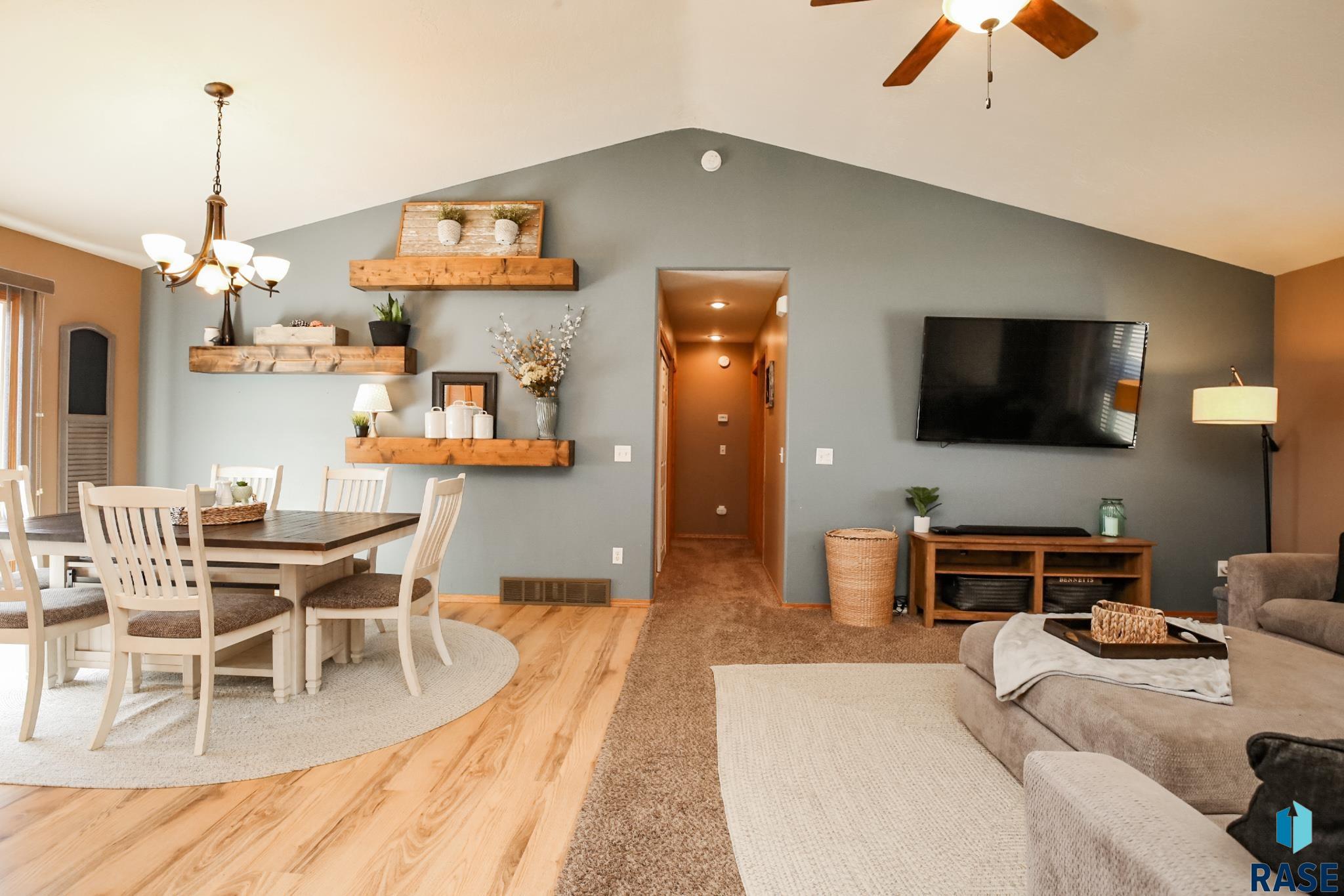 113 E Ponderosa Cir