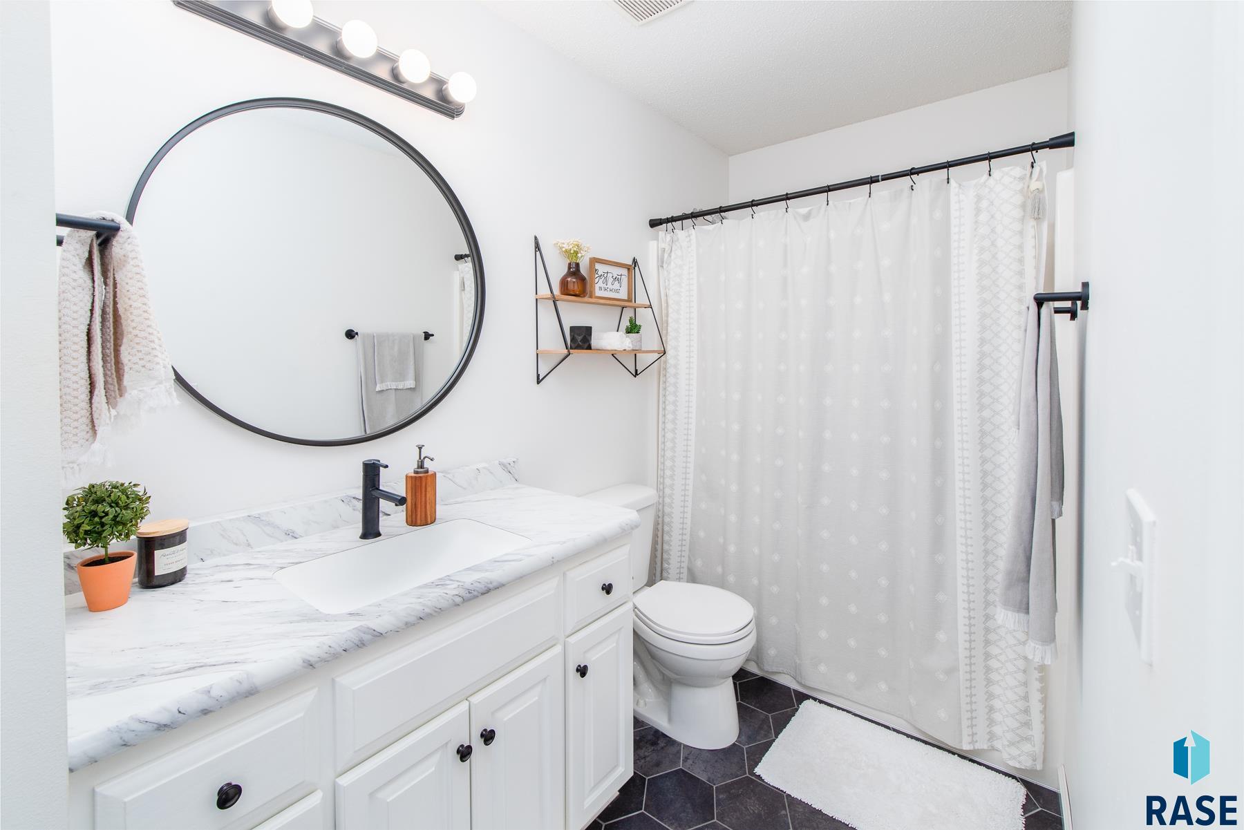 4609 S Grinnell Ave Avenue