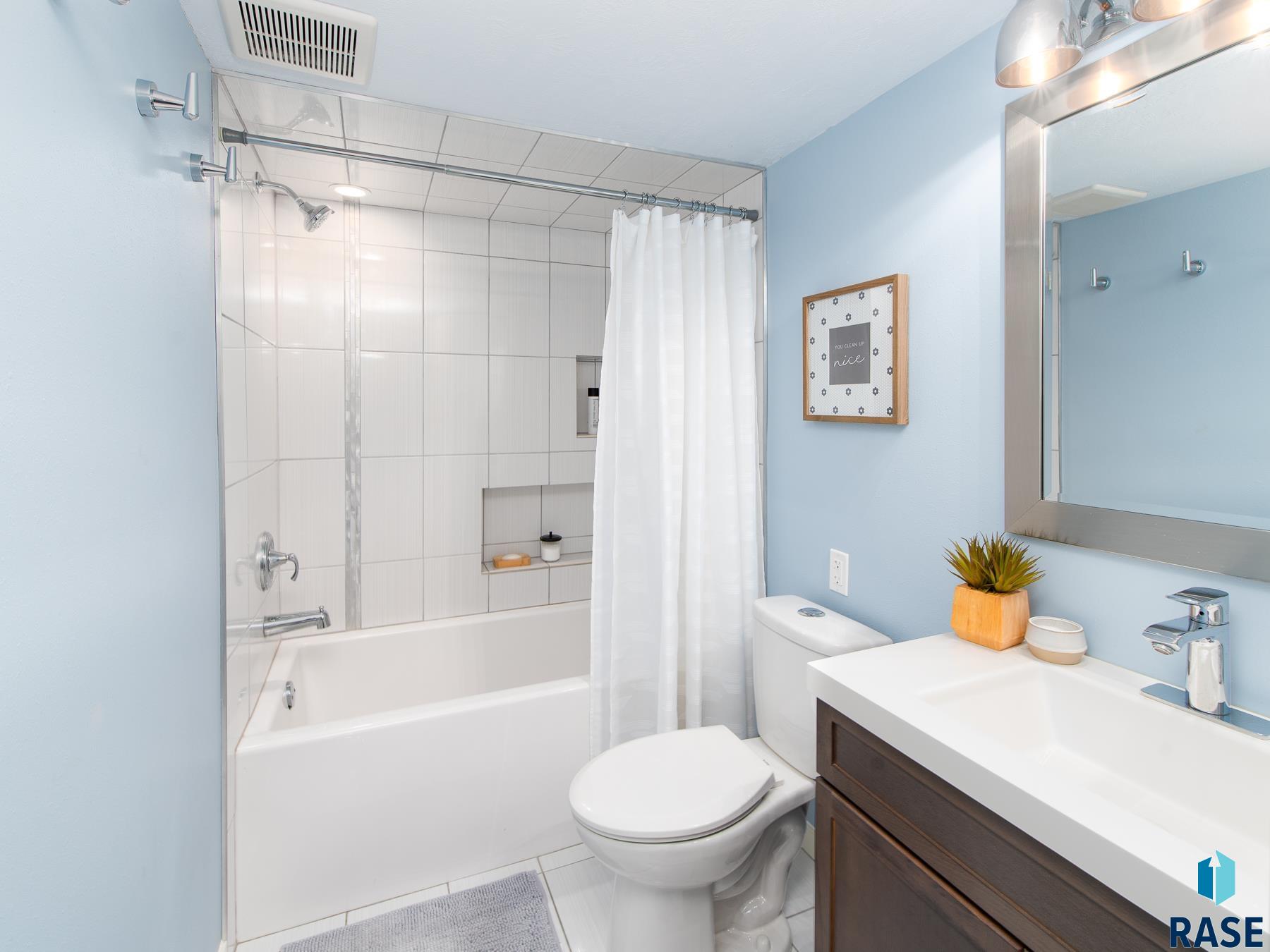 4609 S Grinnell Ave Avenue