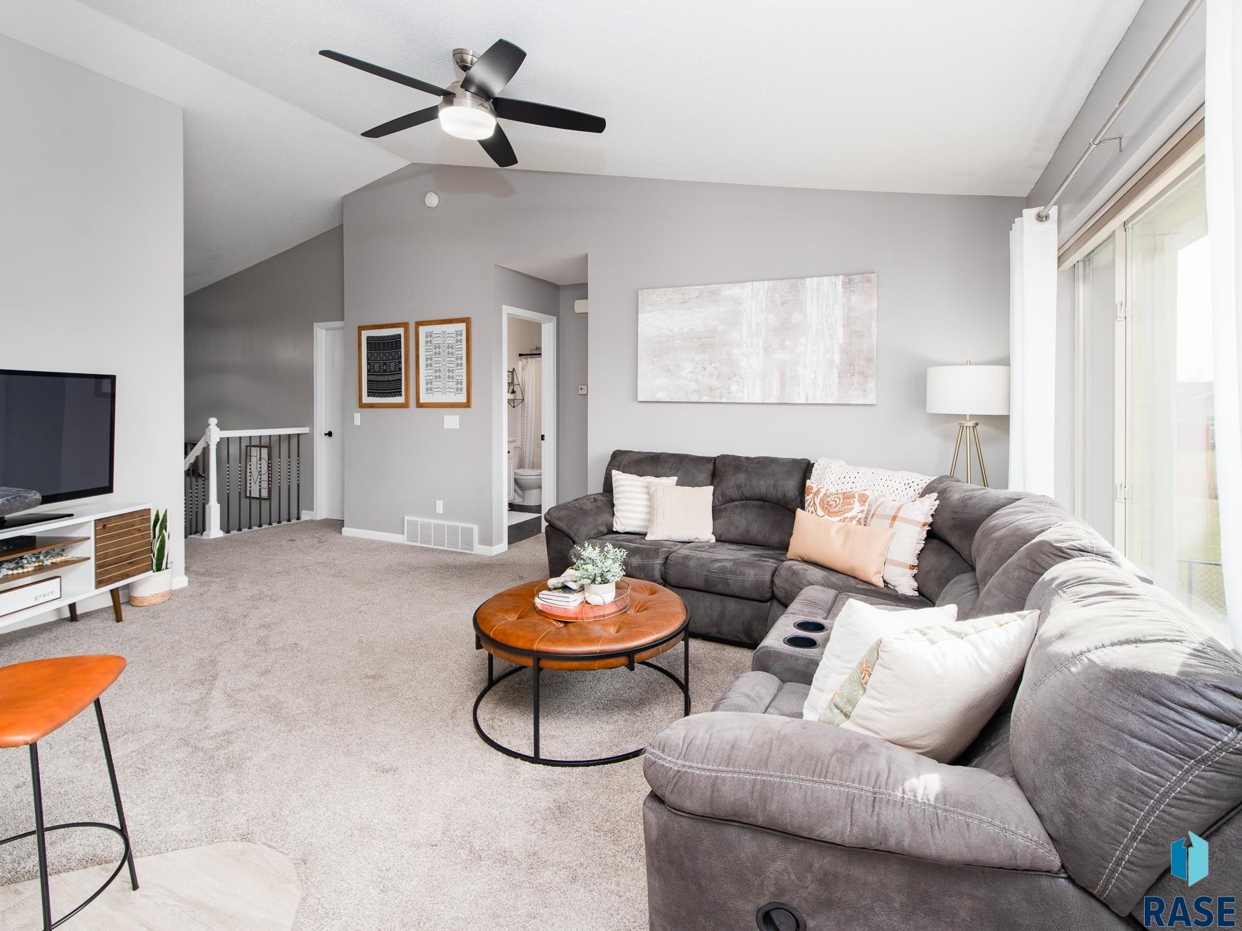 4609 S Grinnell Ave Avenue