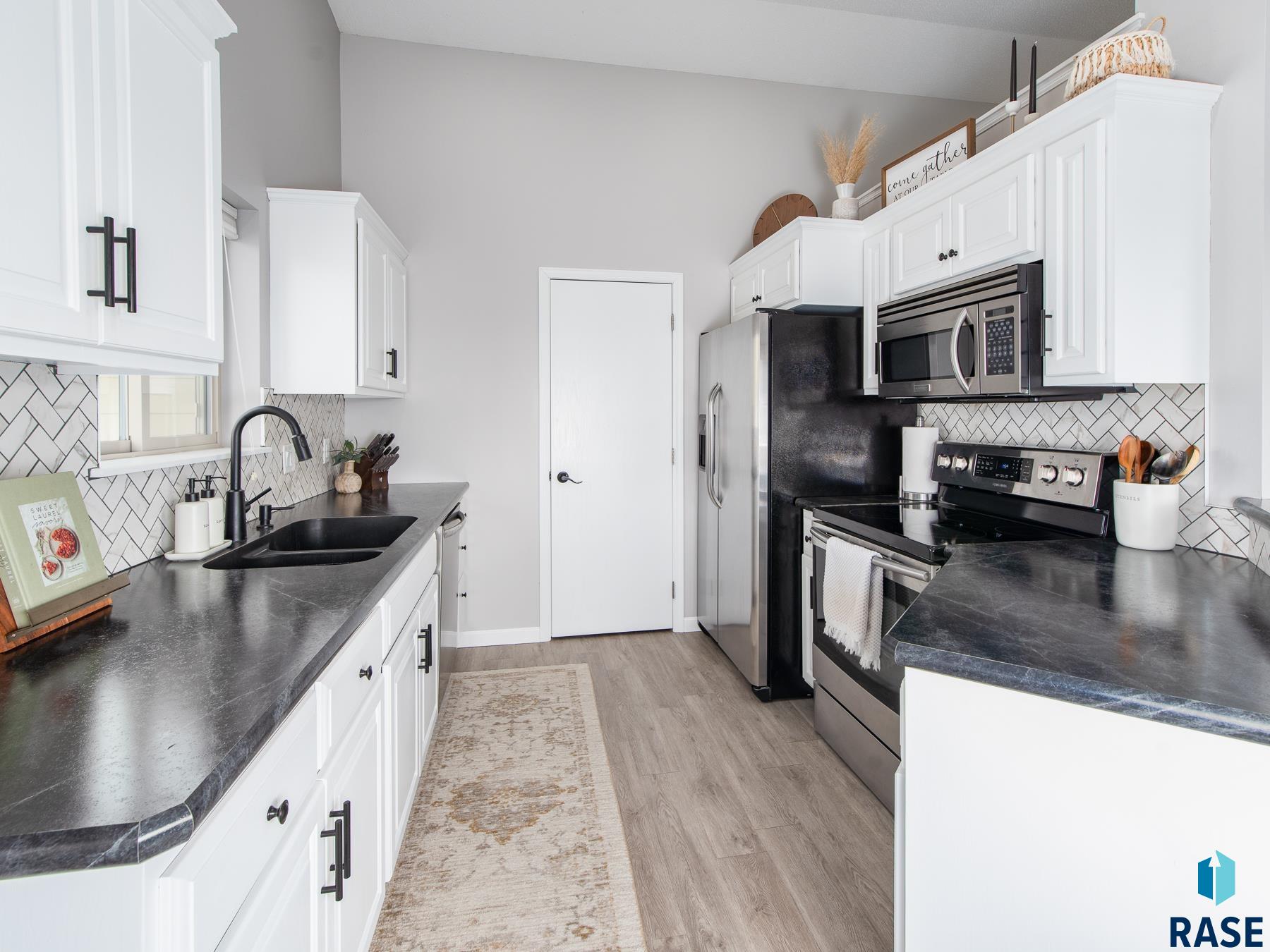 4609 S Grinnell Ave Avenue