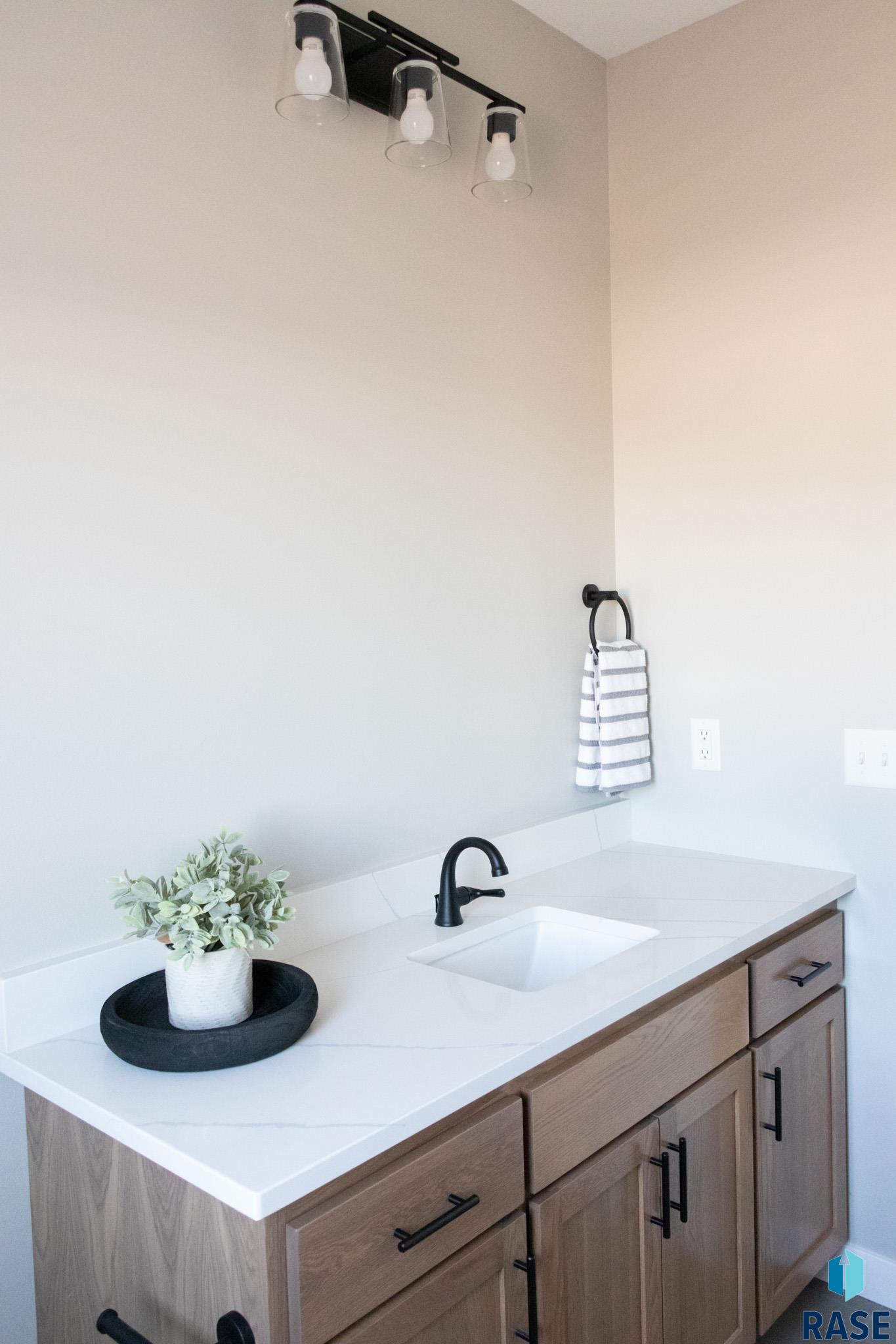 308 N Wildcat Dr Drive