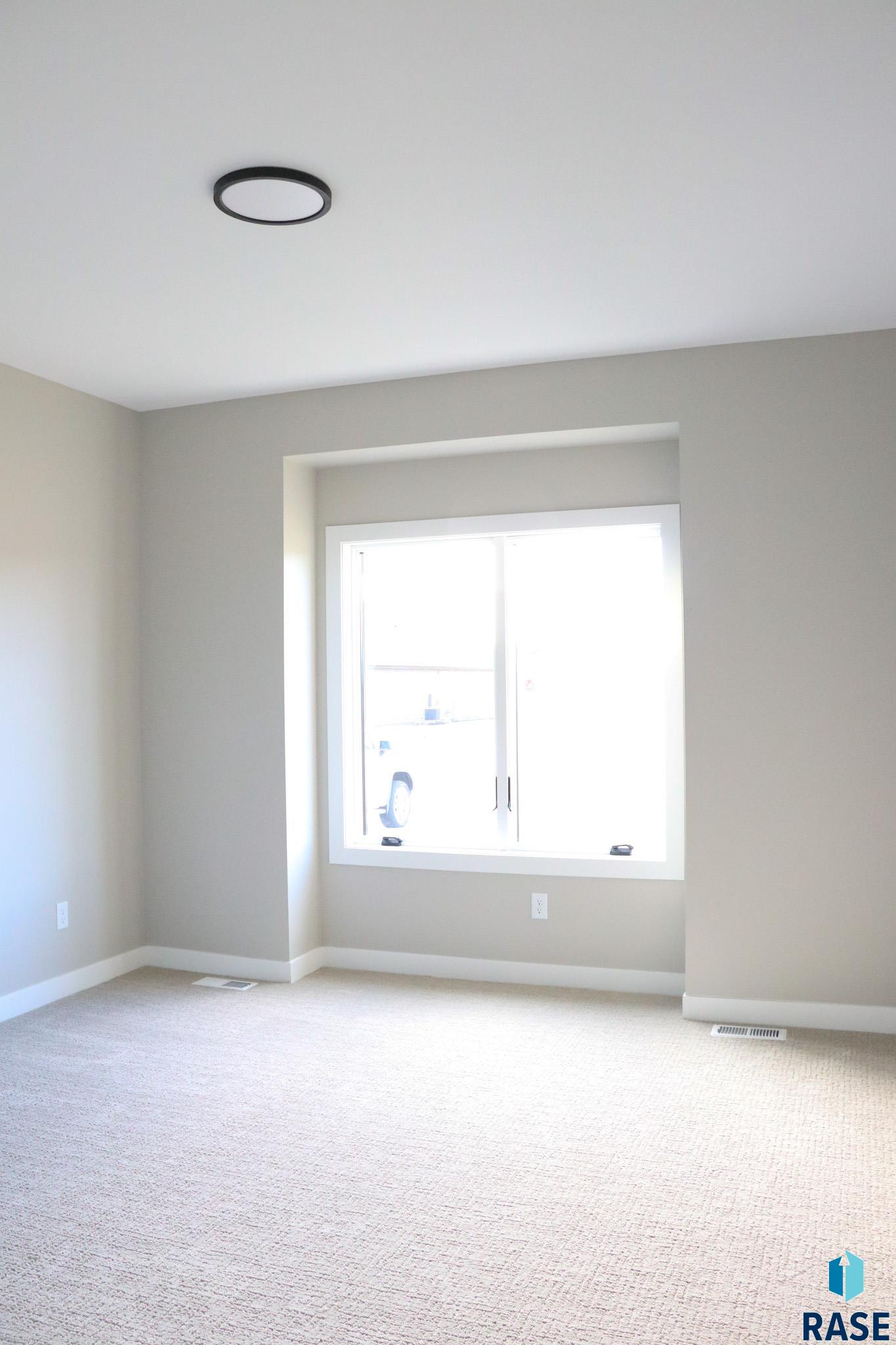 308 N Wildcat Dr Drive