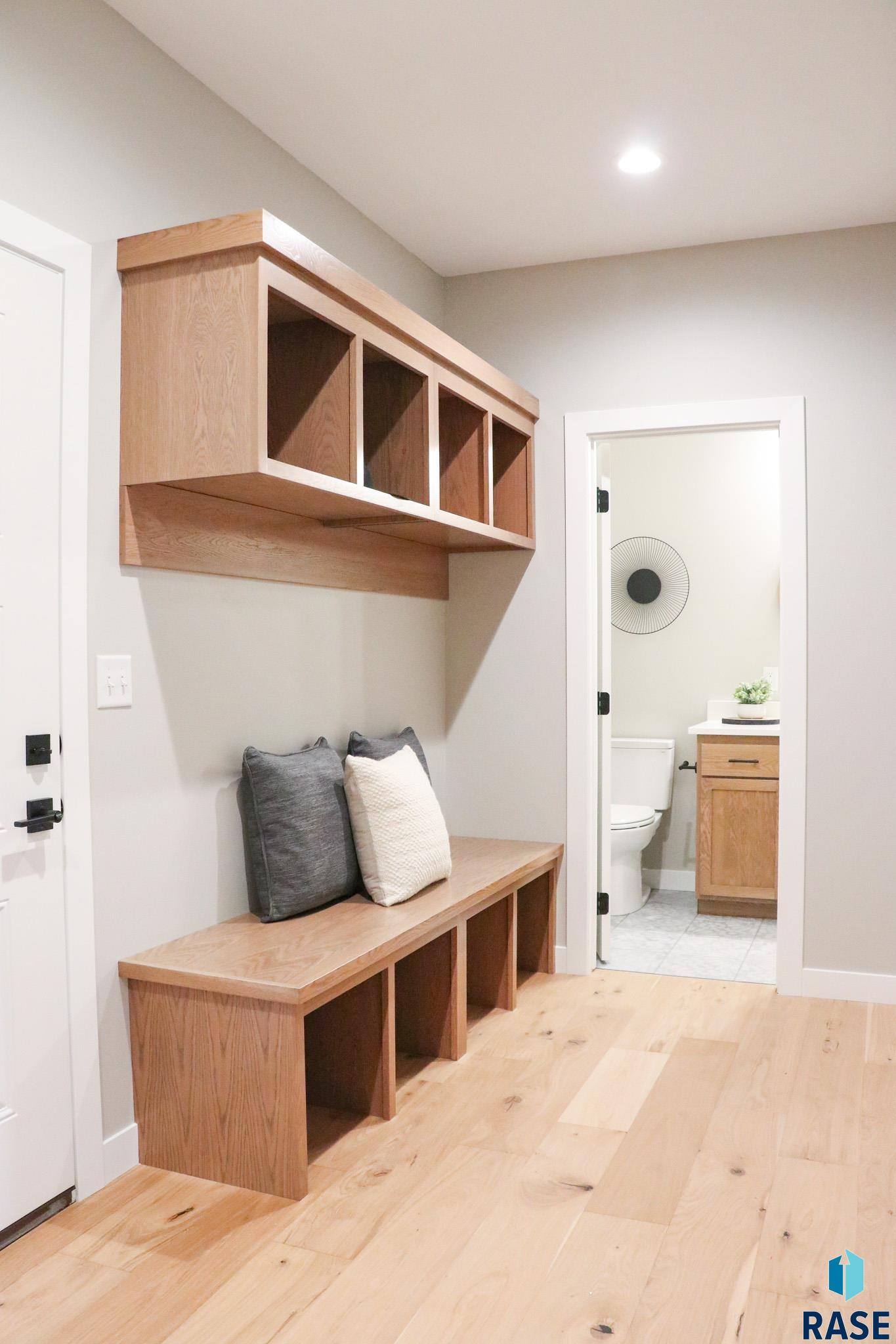 308 N Wildcat Dr Drive