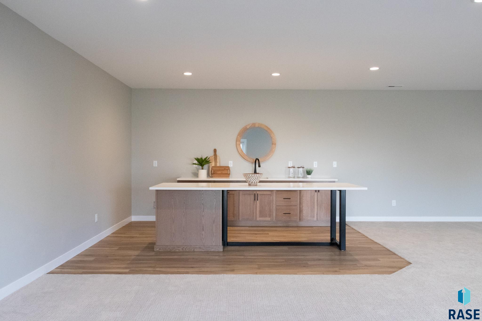 308 N Wildcat Dr Drive