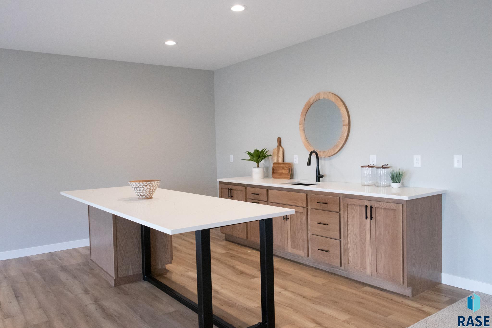 308 N Wildcat Dr Drive