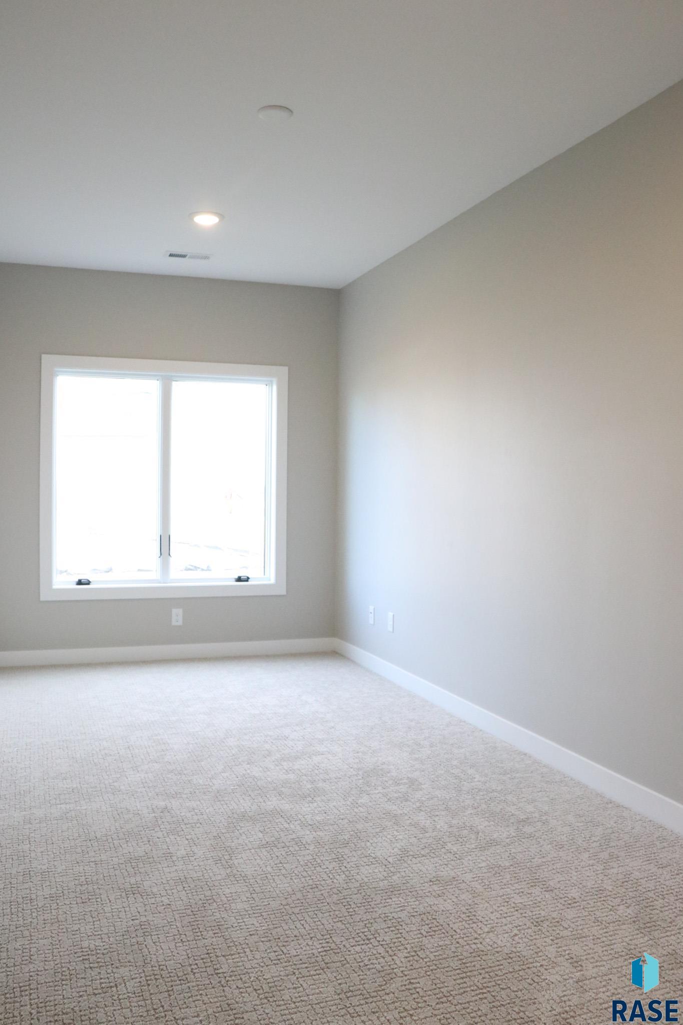 308 N Wildcat Dr Drive