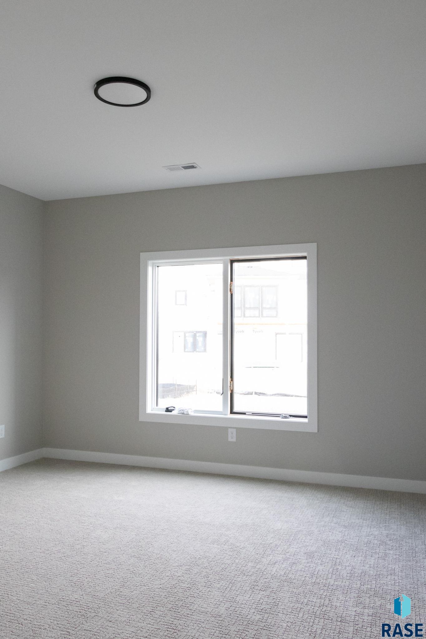 308 N Wildcat Dr Drive