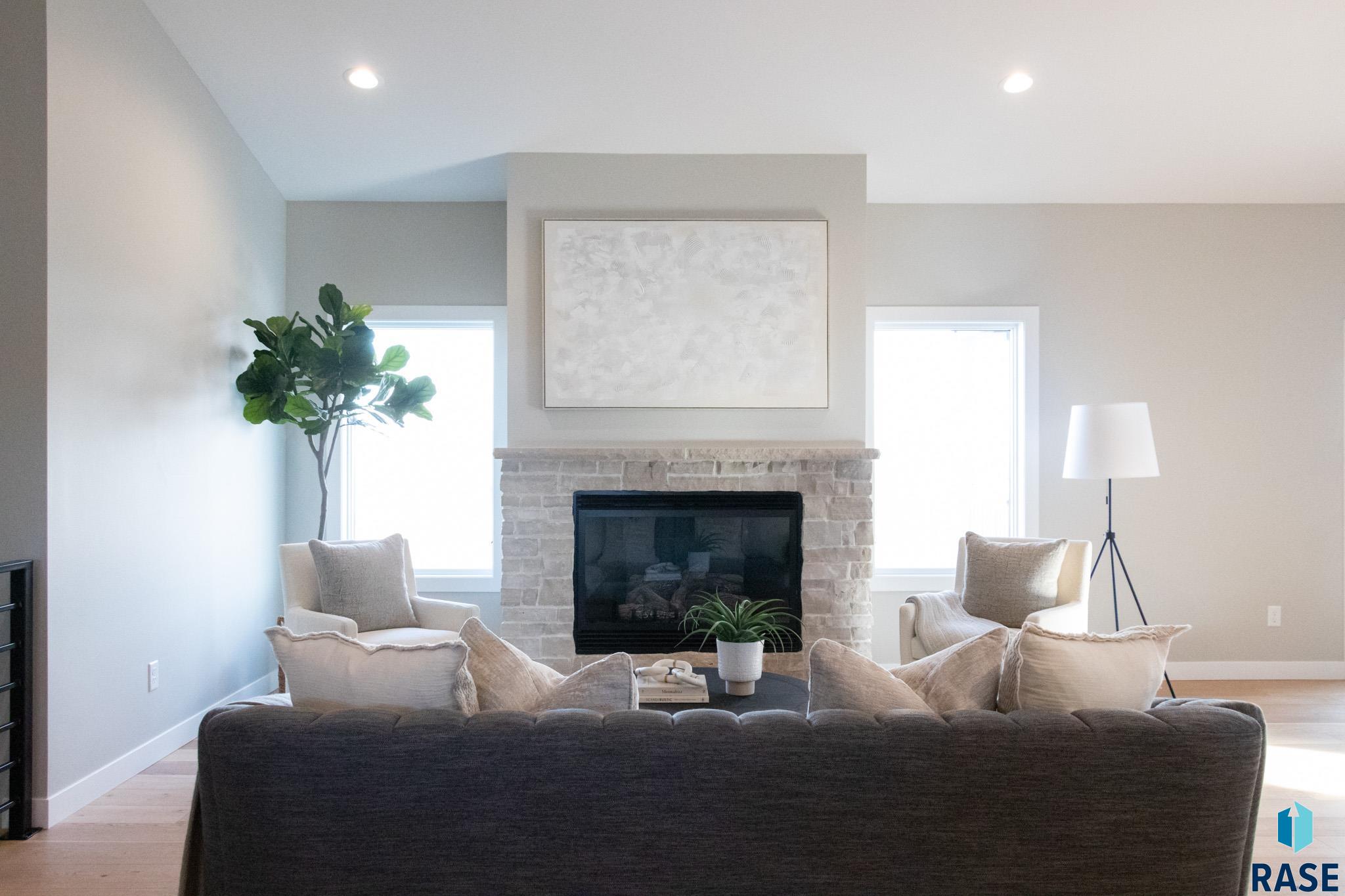 308 N Wildcat Dr Drive