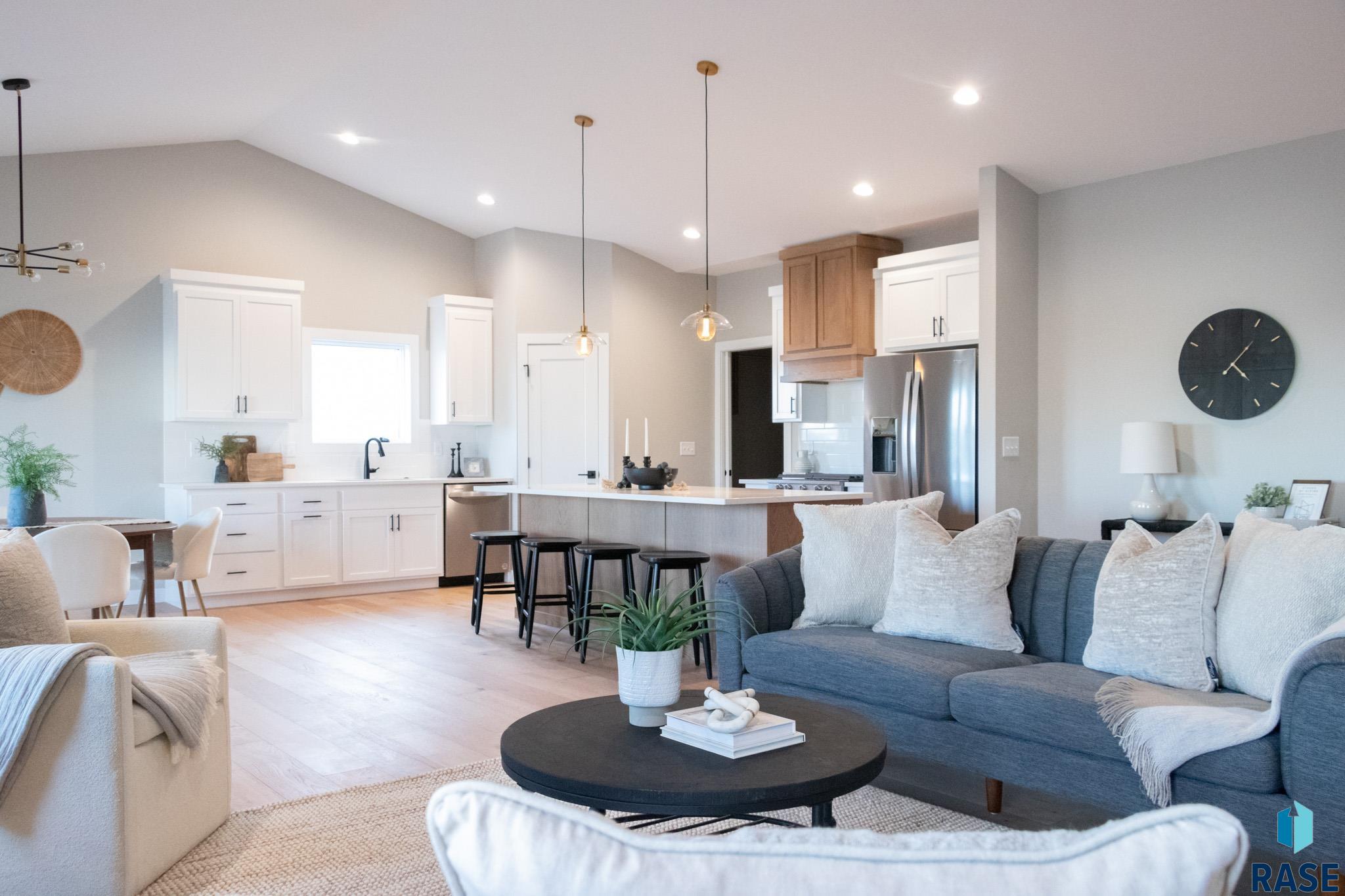 308 N Wildcat Dr Drive