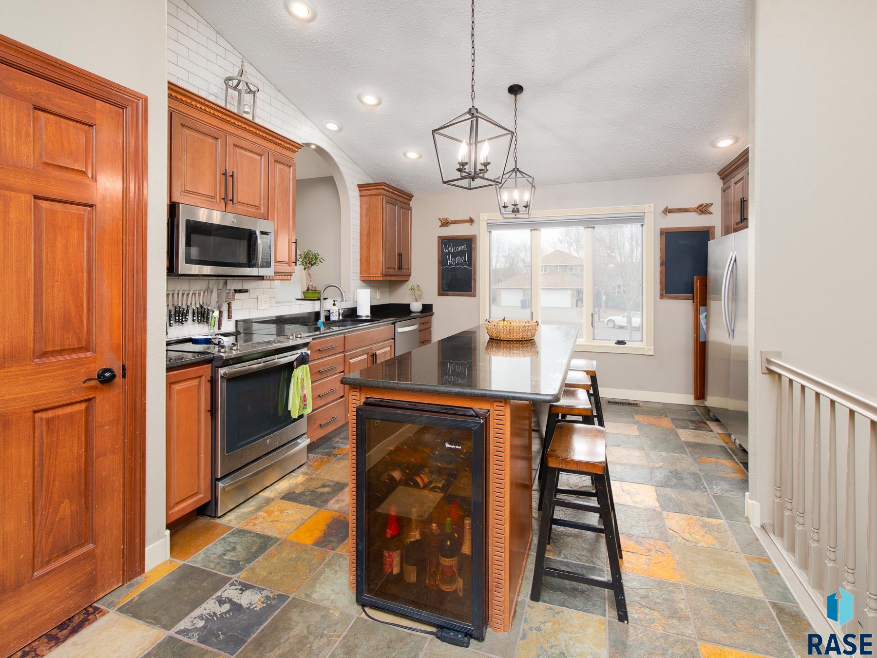5900 S Sandra Cir